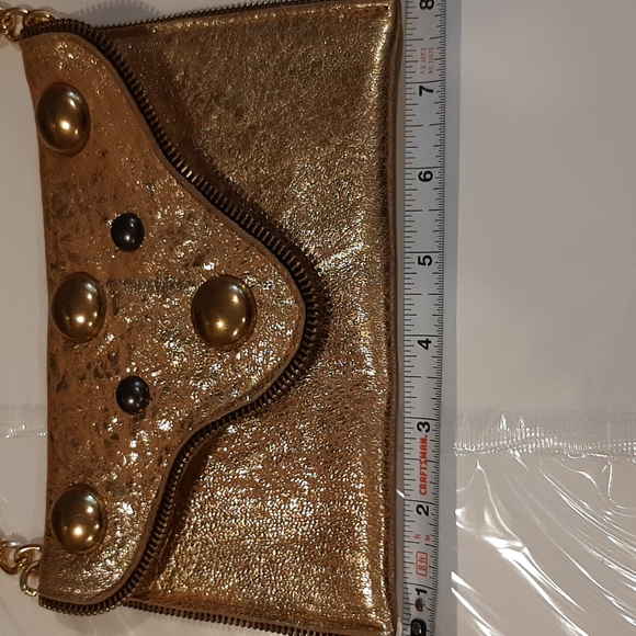 J.J Winters Women's Gold Metallic Leather Crossbody Handbag Like New - Picture 11 of 12